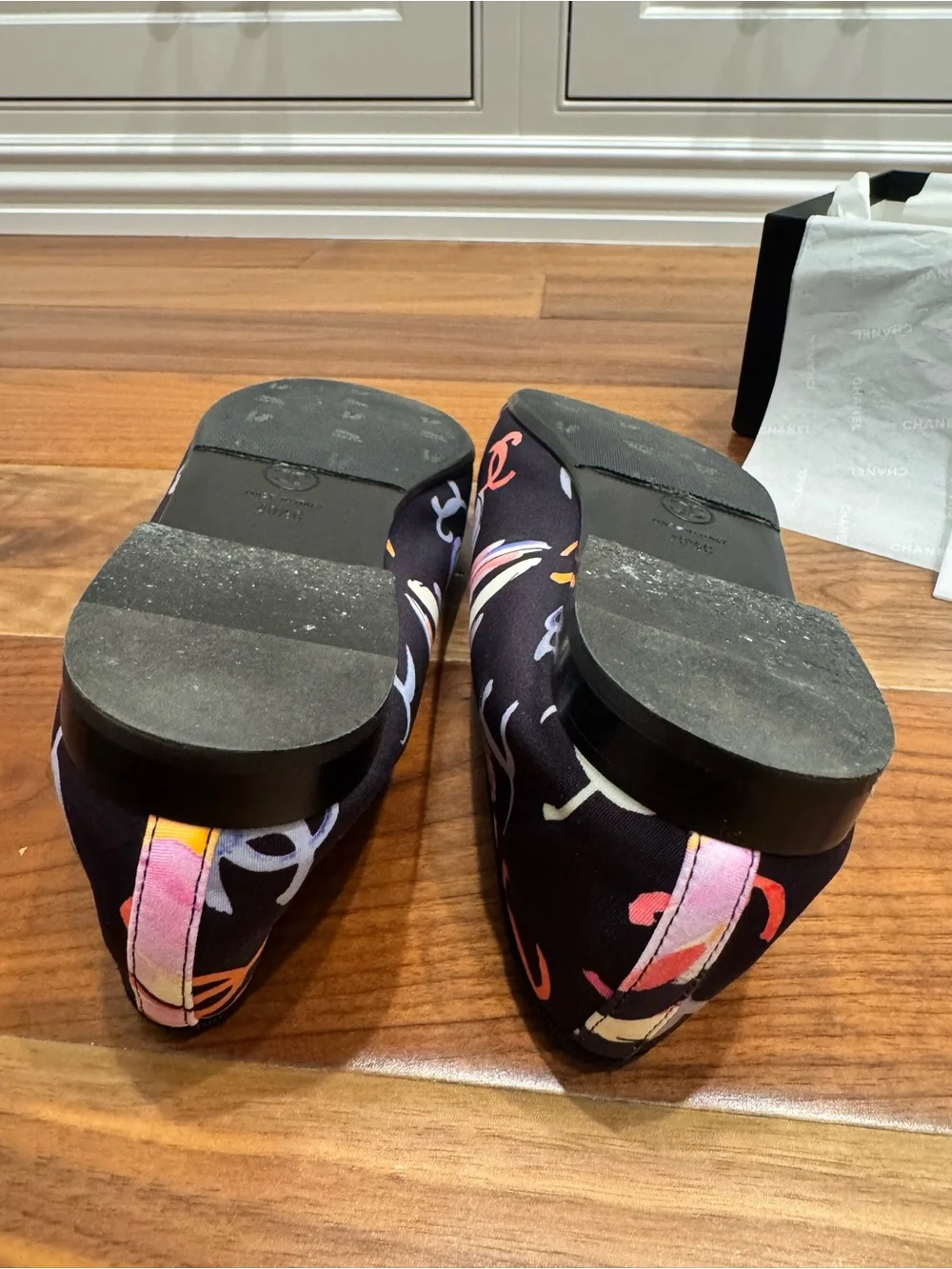 CHANEL 2024 Interlocking CC Logo Multicolor Ballet Flats 40.5 C or Wide